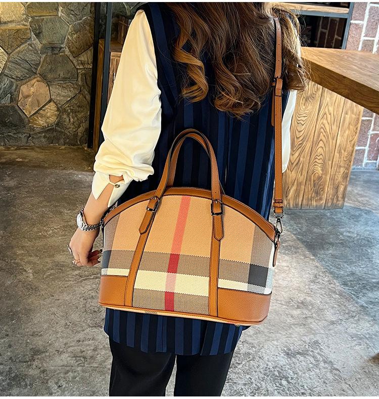 New Fashion Versatile Leather Plaid Shell Bag 1024042916