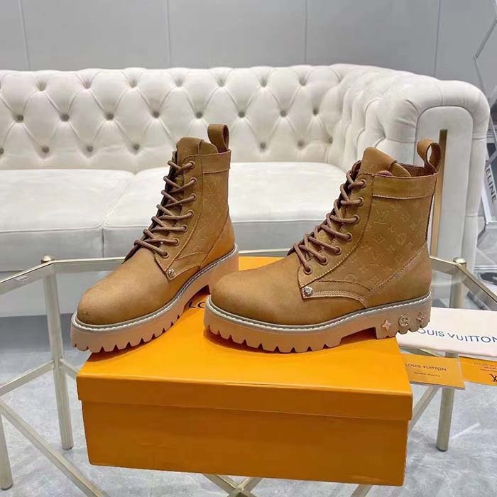 Louis Vuitton Unisex LV Ranger Boat Shoe Beige Mini Monogram-Embossed Nubuck Leather