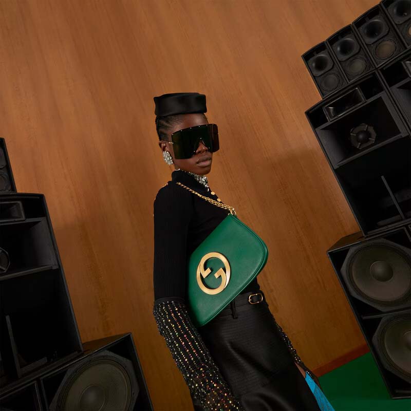 Gucci Women GG Blondie Shoulder Bag Emerald Green Leather Round Interlocking G