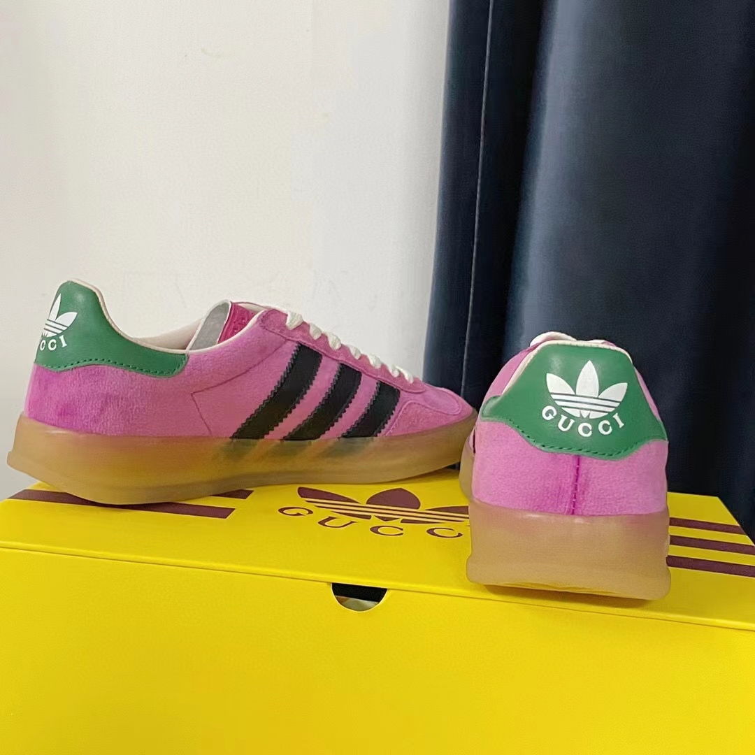 Gucci Unisex Adidas x Gucci Gazelle Sneaker Pink Suede Trefoil Embossed