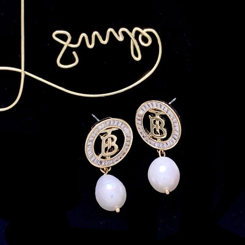 Elegant retro personalized fashionable earrings 1024010318