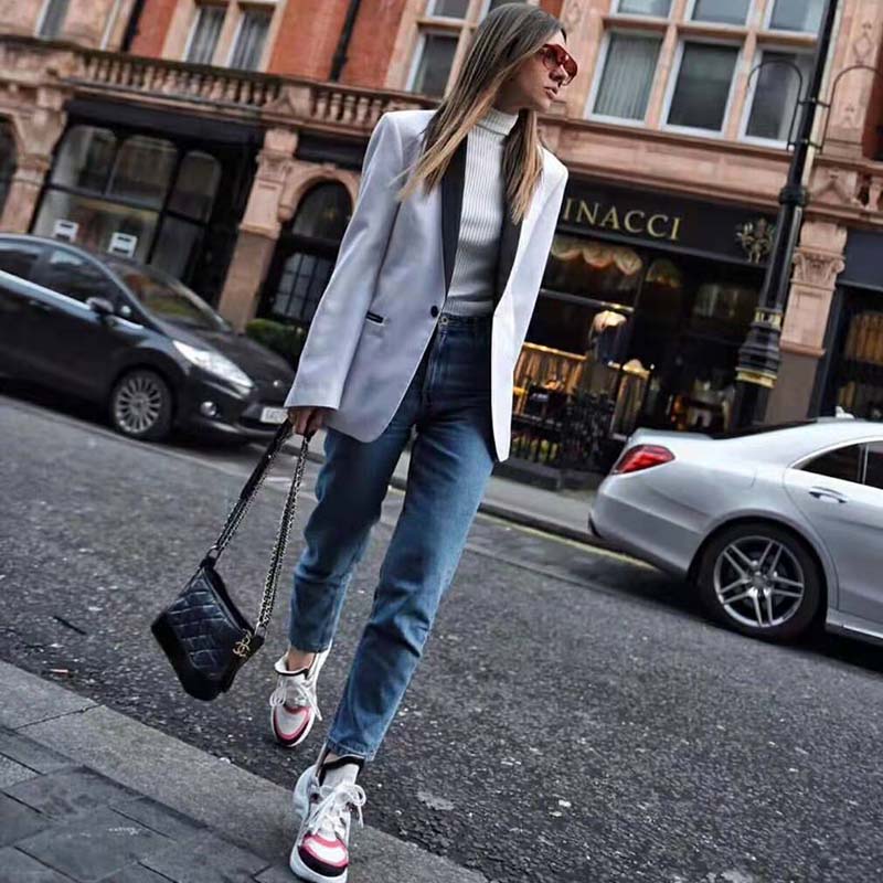 Louis Vuitton LV Unisex LV Archlight Sneaker in Calf Leather and Technical Fabric-Pink