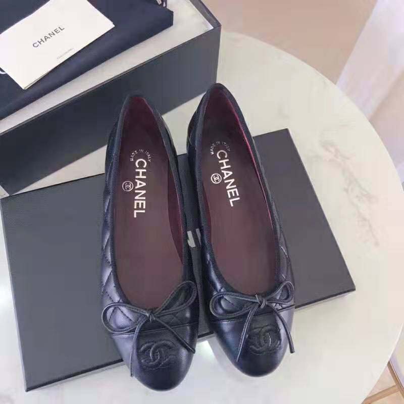 Chanel Women Ballerinas in Aged Calfskin Leather-Black