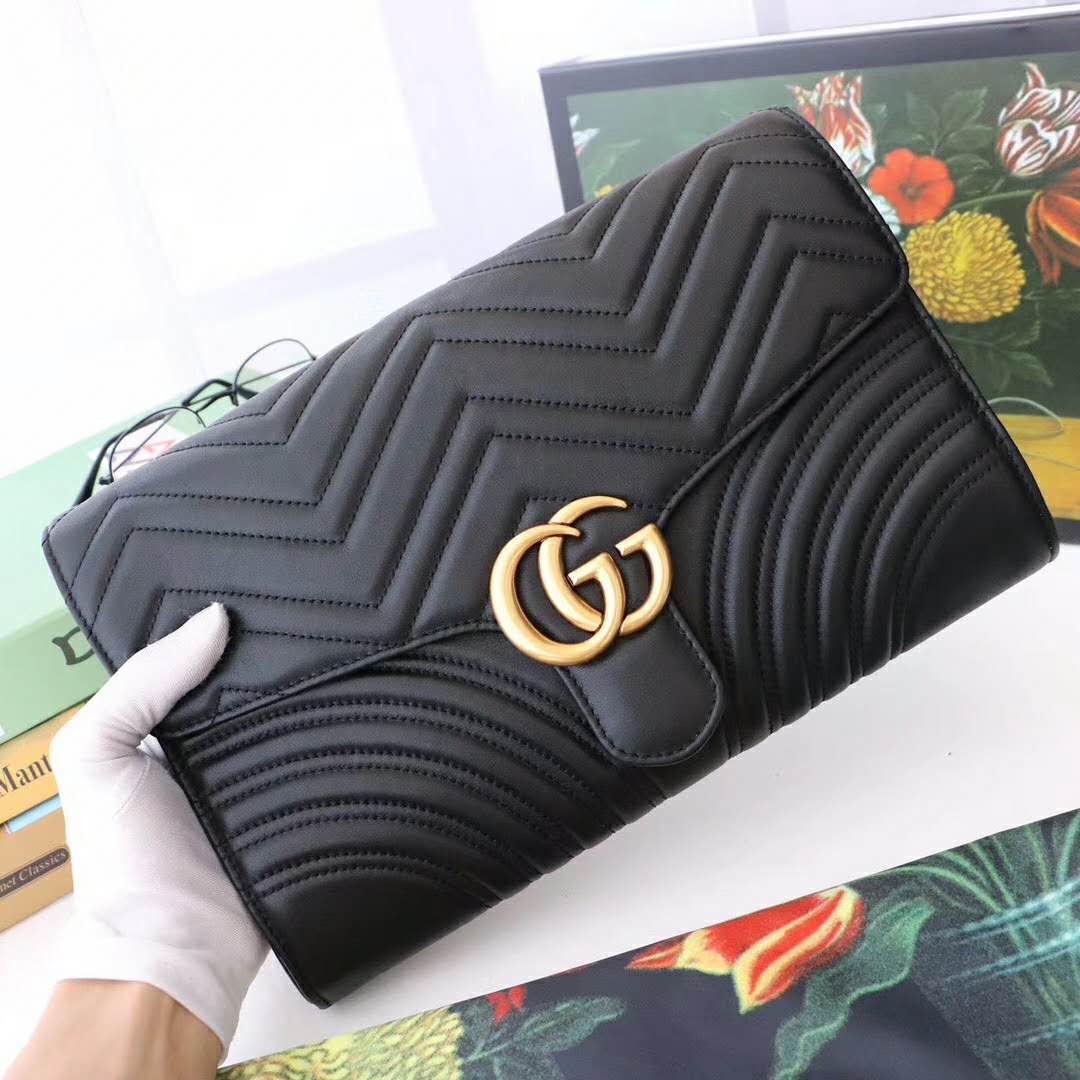 Gucci GG Women GG Marmont Clutch in Black Matelassé Chevron Leather with a Heart