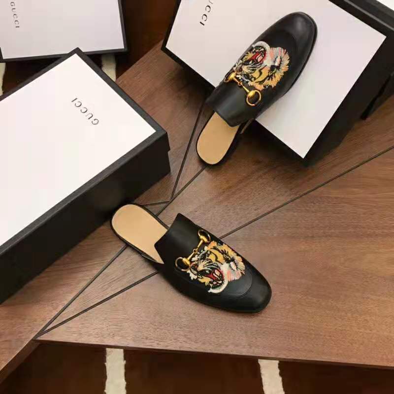 Gucci Men Princetown Embroidered Leather Slipper with Tiger Appliqué 1.27cm Heel-Black