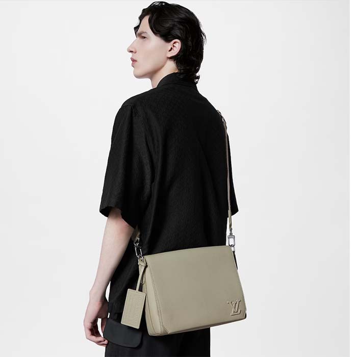 Louis Vuitton LV Unisex Takeoff Messenger Sage Cowhide Leather Textile Lining