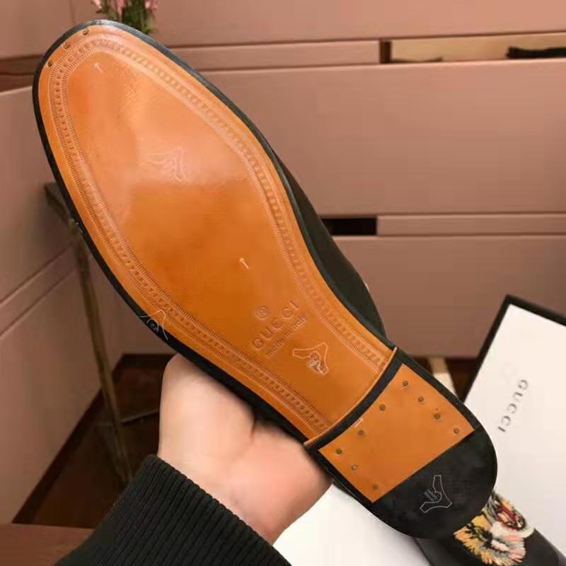Gucci Men Princetown Embroidered Leather Slipper with Tiger Appliqué 1.27cm Heel-Black