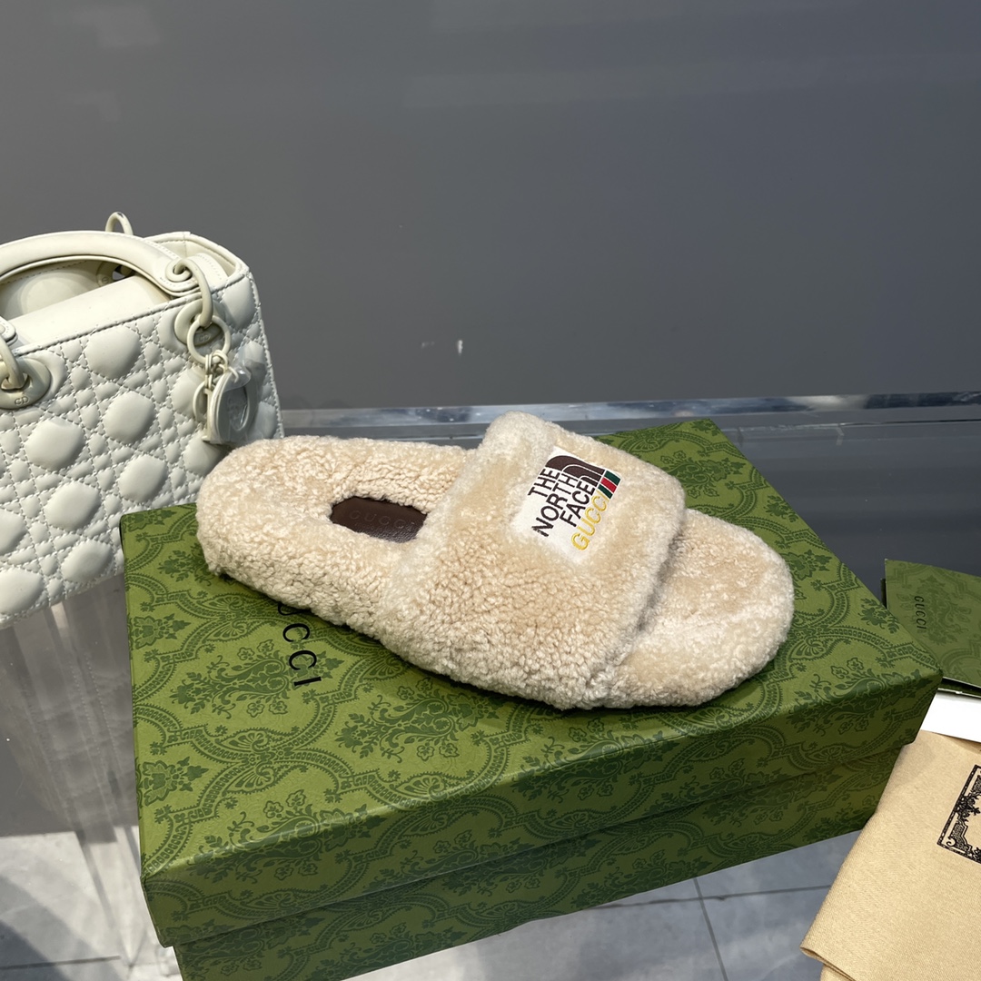 Gucci Unisex The North Face x Gucci Slide Beige Merino Wool Rubber Sole Flat