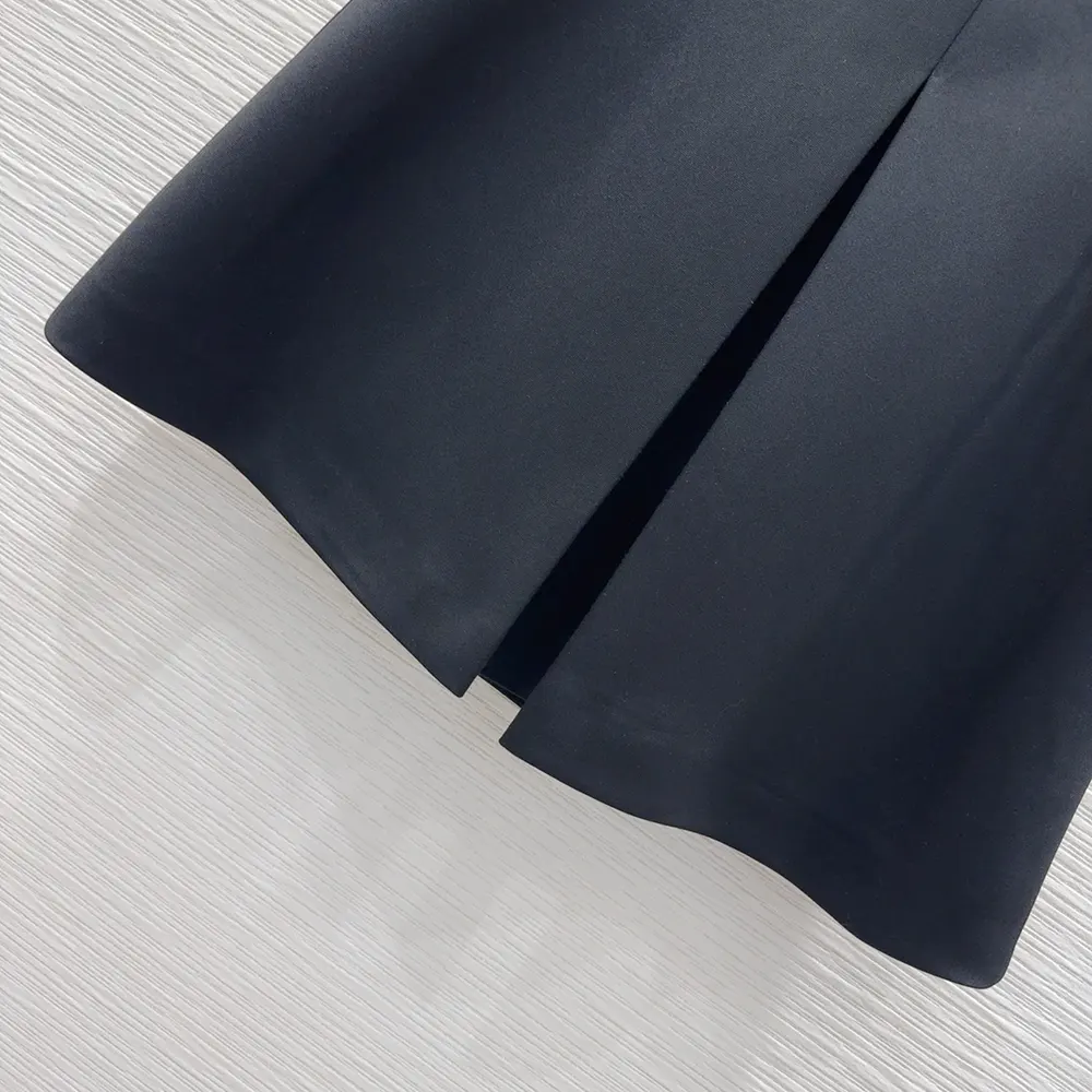 Louis Vuitton Women Chain Detail A-Line Mini Skirt 1AHUQ3