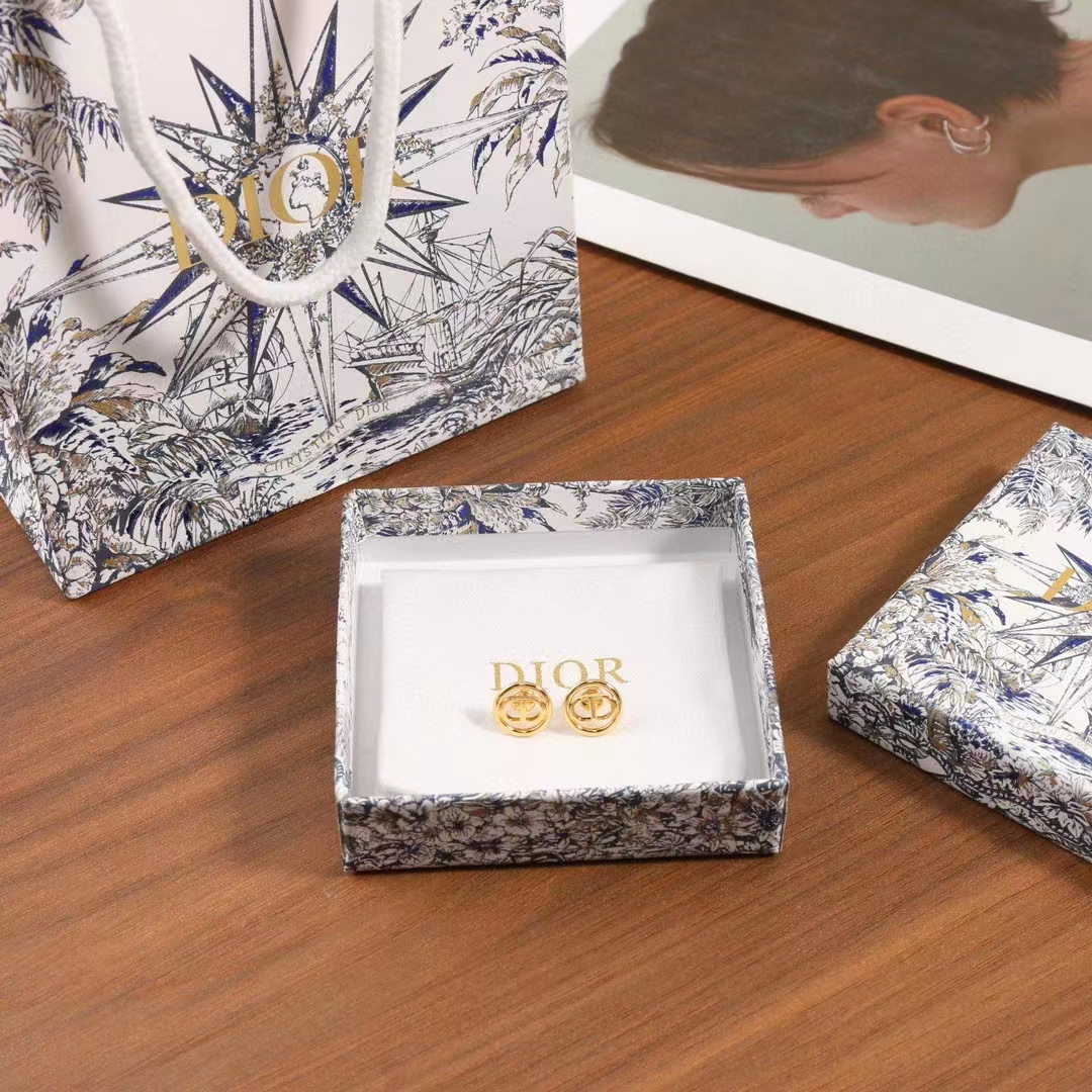 Dior Women CD 30 Montaigne Stud Earrings Gold-Finish Metal