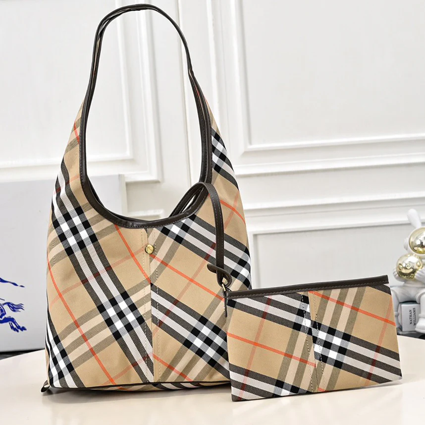 Classic Check One Room Handbag 1025011516