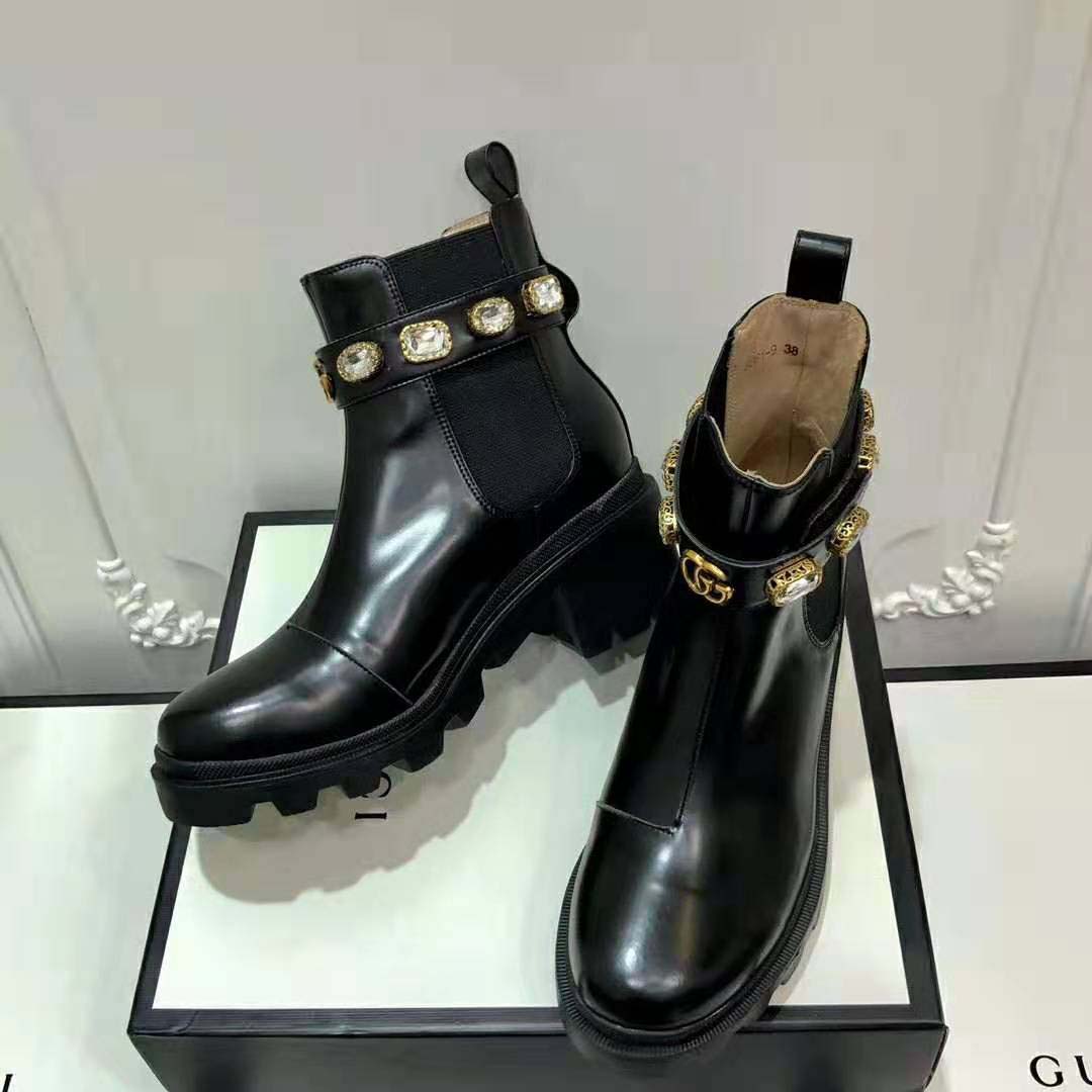 Gucci Women Gucci Leather Ankle Boot with Belt in Black Leather 6 cm Heel