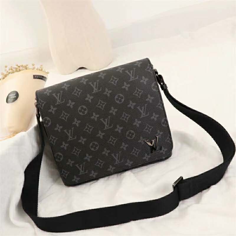 Louis Vuitton LV Men District PM Bag in Monogramme Eclipse Canvas-Grey
