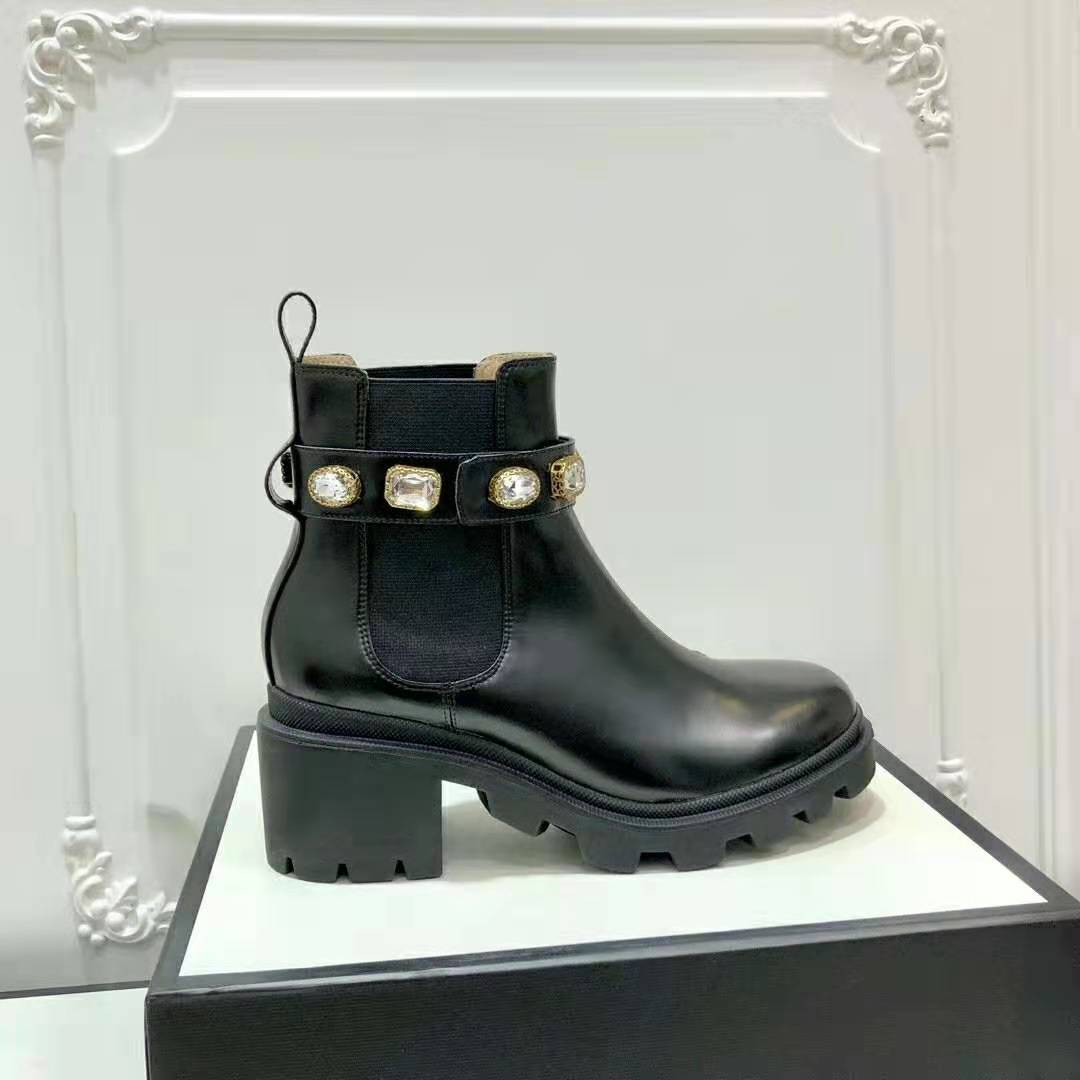 Gucci Women Gucci Leather Ankle Boot with Belt in Black Leather 6 cm Heel