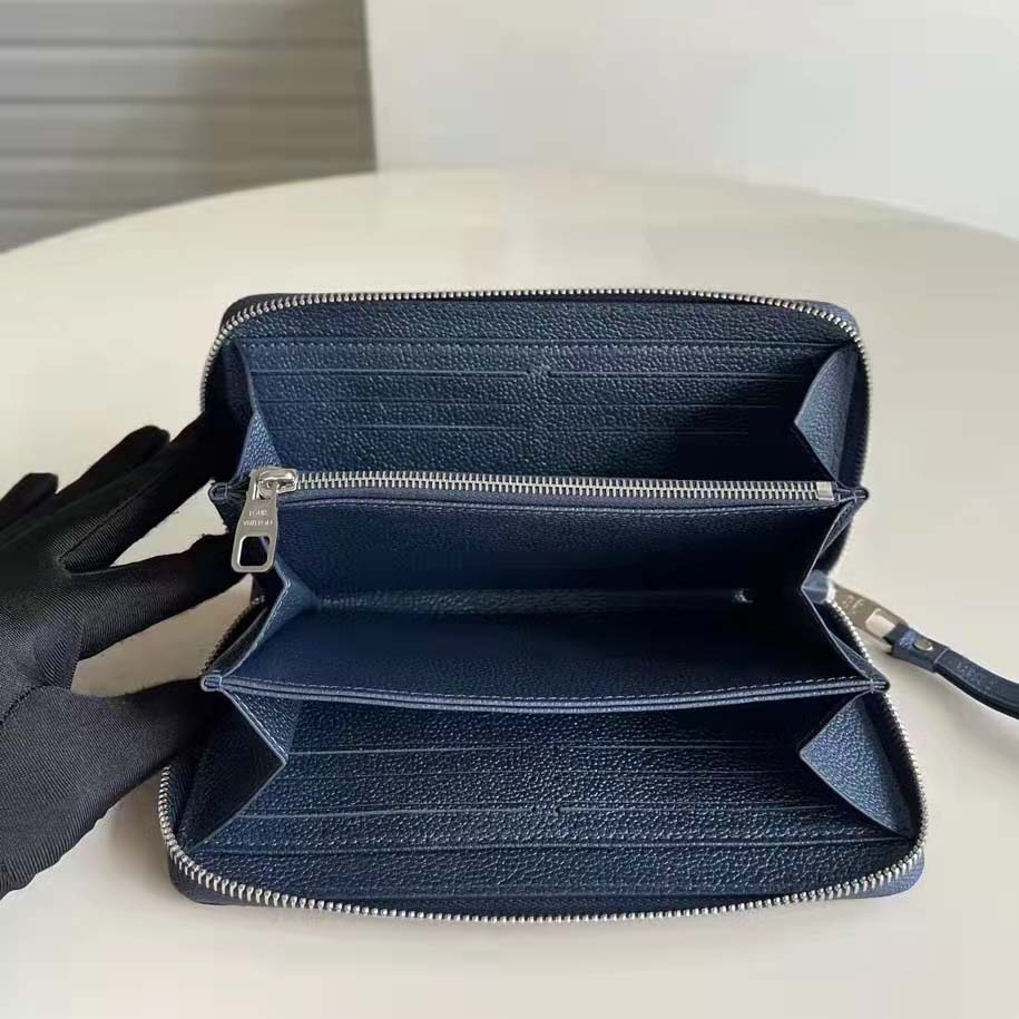 Louis Vuitton LV Unisex Zippy Wallet Navy Nacre Embossed Grained Cowhide Leather