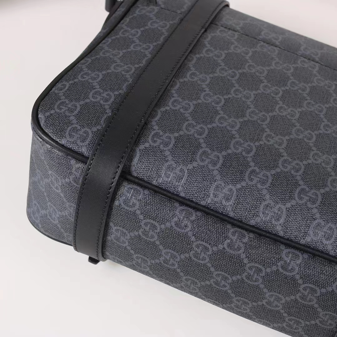 Gucci Unisex GG Messenger Bag Black GG Supreme Canvas Black Leather
