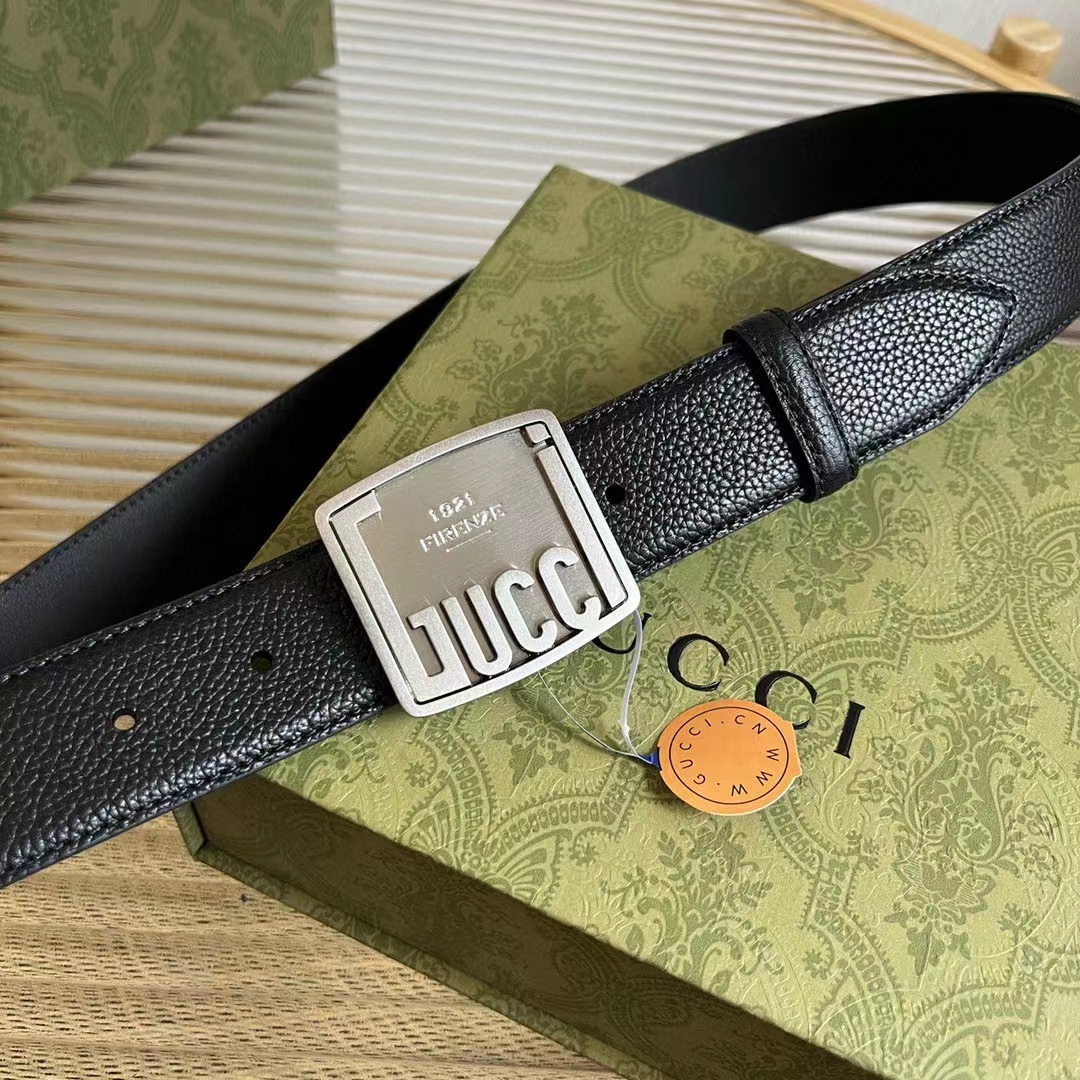 Gucci Unisex GG Belt Gucci Plaque Buckle Black Leather Palladium-Toned Hardware