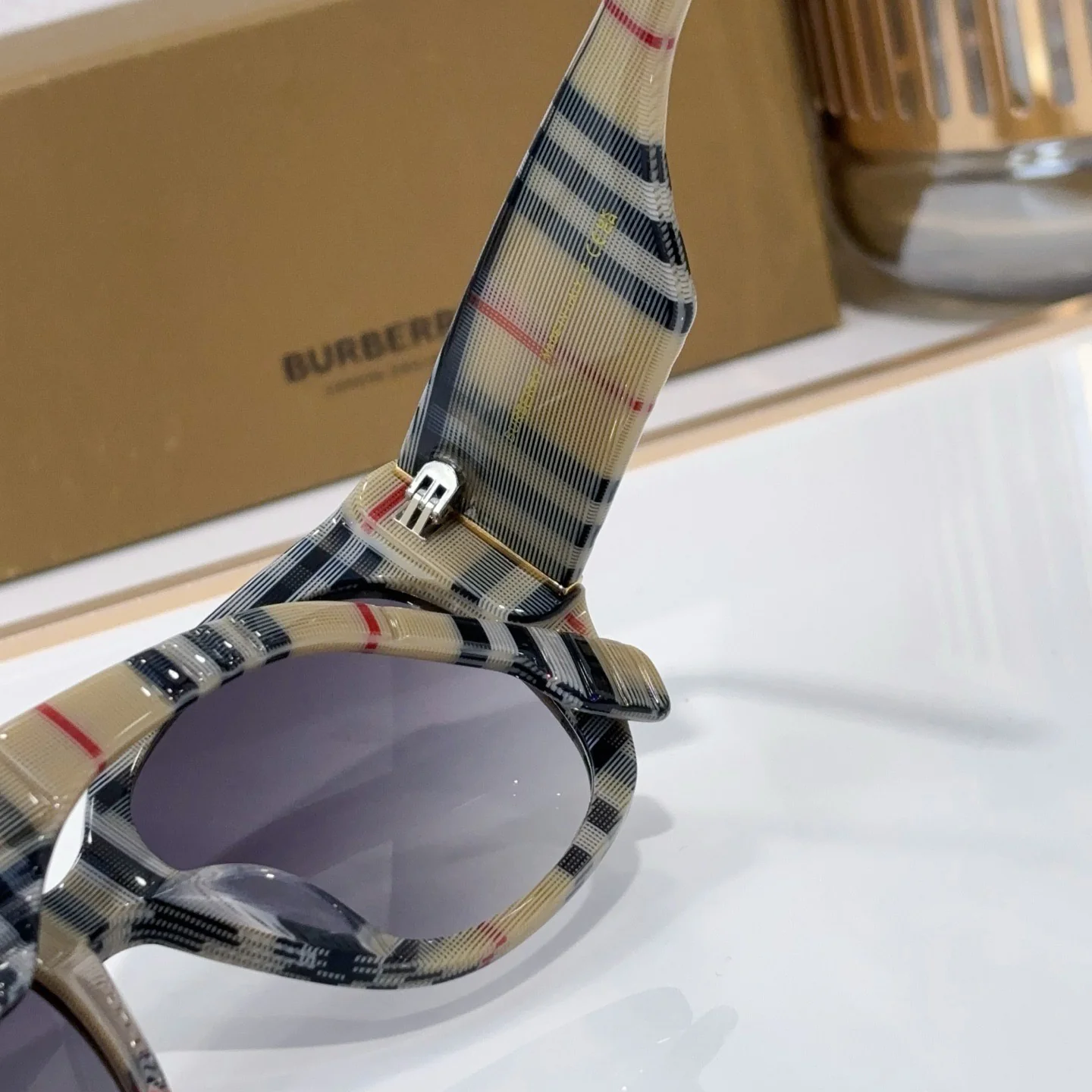 Fashion and versatile sunglasses 1025051304