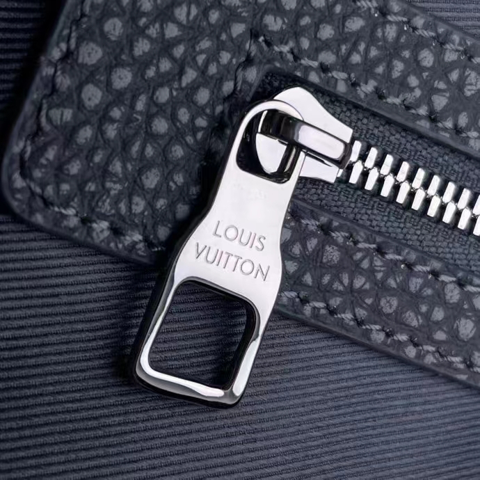 Louis Vuitton LV Unisex Keepall Bandoulière 50 Granite Taurillon Monogram Embossed Cowhide Leather