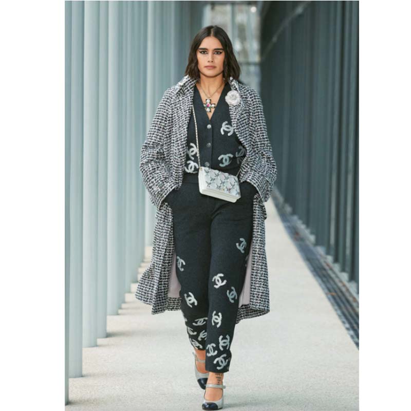 Chanel Women CC Wallet On Chain Embroidered Satin Sequins Gold-Tone Metal White Silver