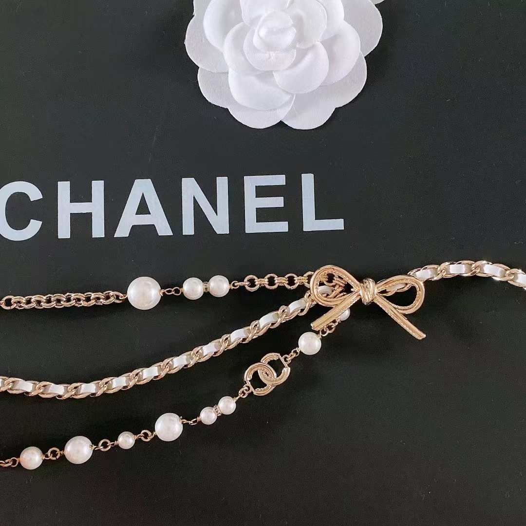 Chanel Women CC Chain Belt Gold Metal Resin Glass Pearls Strass White Calfskin Leather