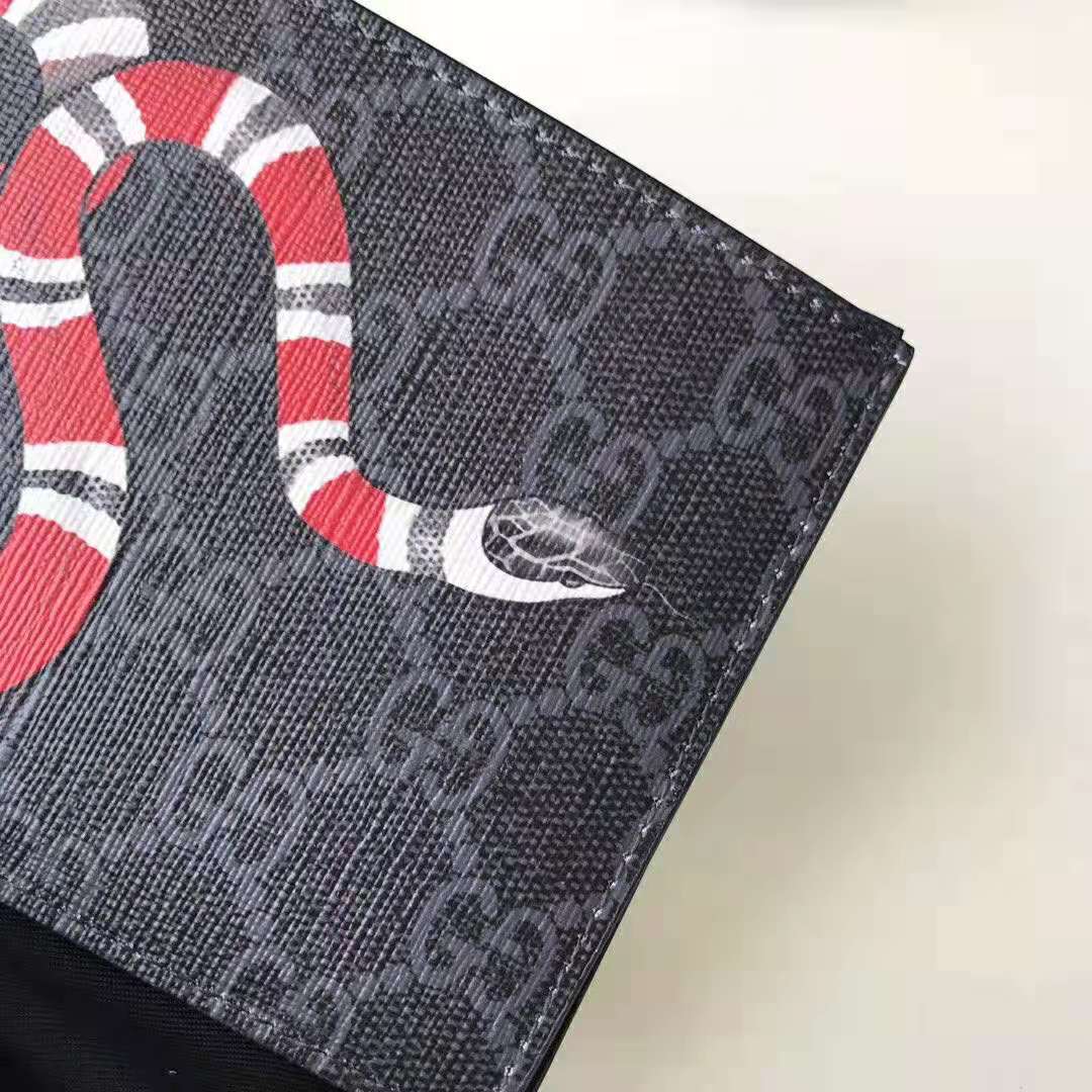 Gucci GG Men Kingsnake Print GG Supreme Wallet in Black/Grey GG Supreme Canvas