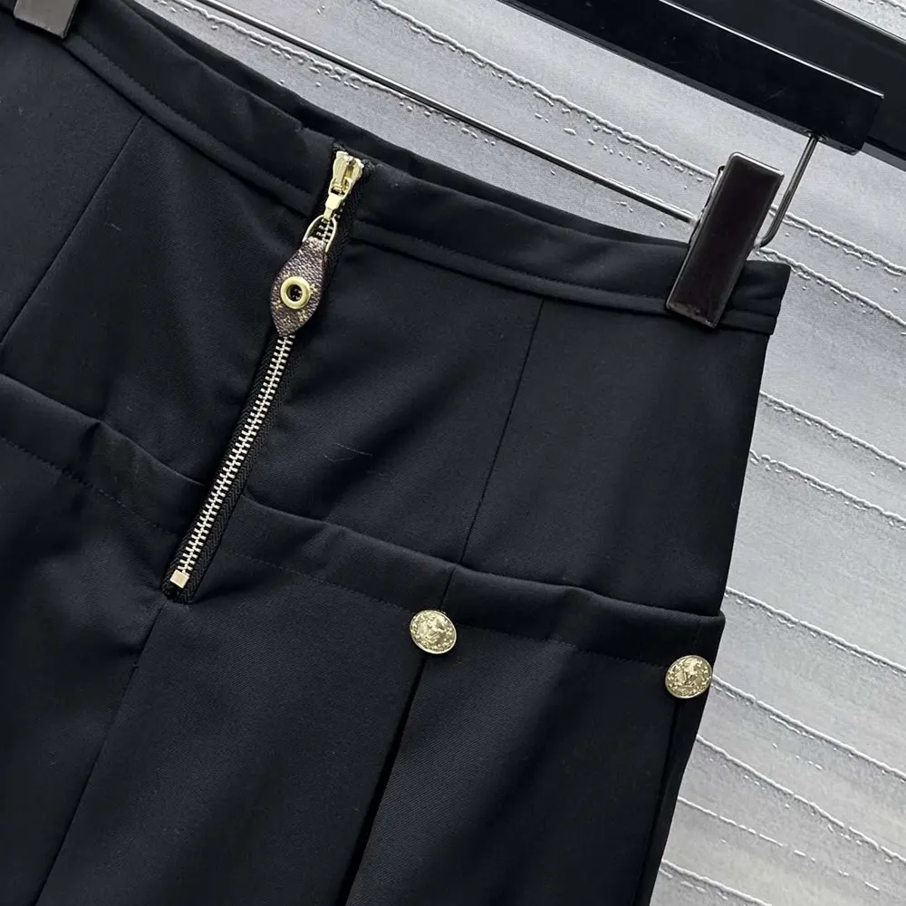 Louis Vuitton Women Box Pleat Skirt 1AGPFT