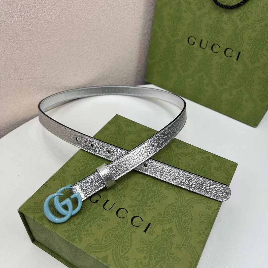 Gucci Unisex GG Marmont Thin Belt Silver Lamé Leather Double G Buckle 2 CM Width