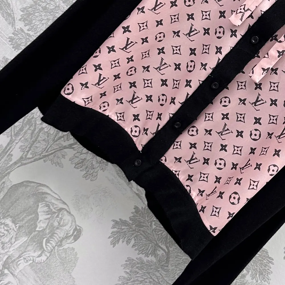 Louis Vuitton Women Monogram Front Cardigan 1AIATT