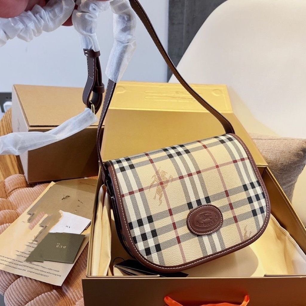 New Fashion Versatile Crossbody Bag 1023122701