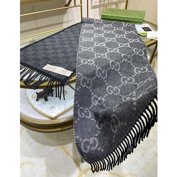 Gucci Unisex GG Jcquard Pattern Knit Scarf Tassels Grey Wool Light Grey GG