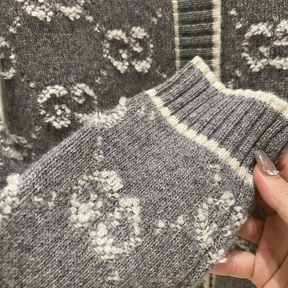 Gucci Women GG Wool Boucle Jacquard Cardigan 713300XKCNA1130