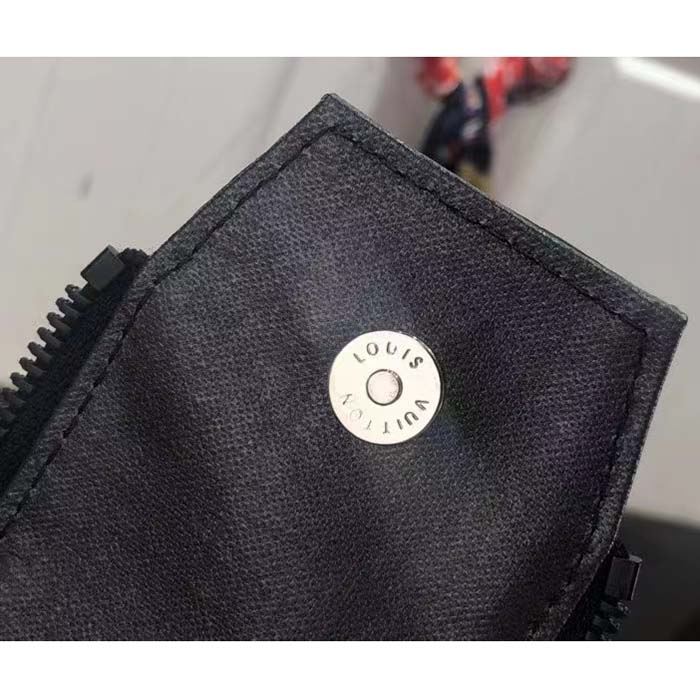 Louis Vuitton LV Unisex Dopp Kit Toilet Pouch Taurillon Monogram Leather Cowhide