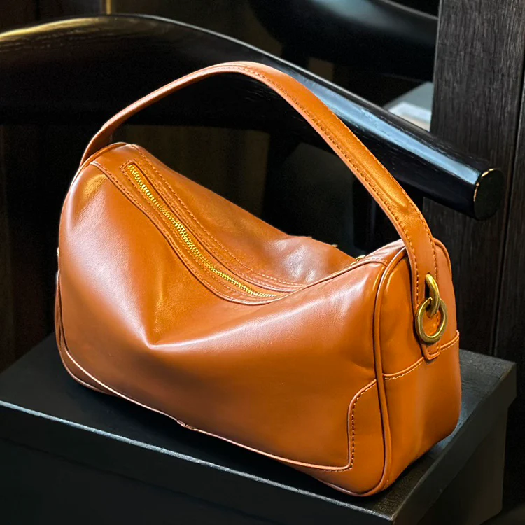 New versatile handbag 1024101205