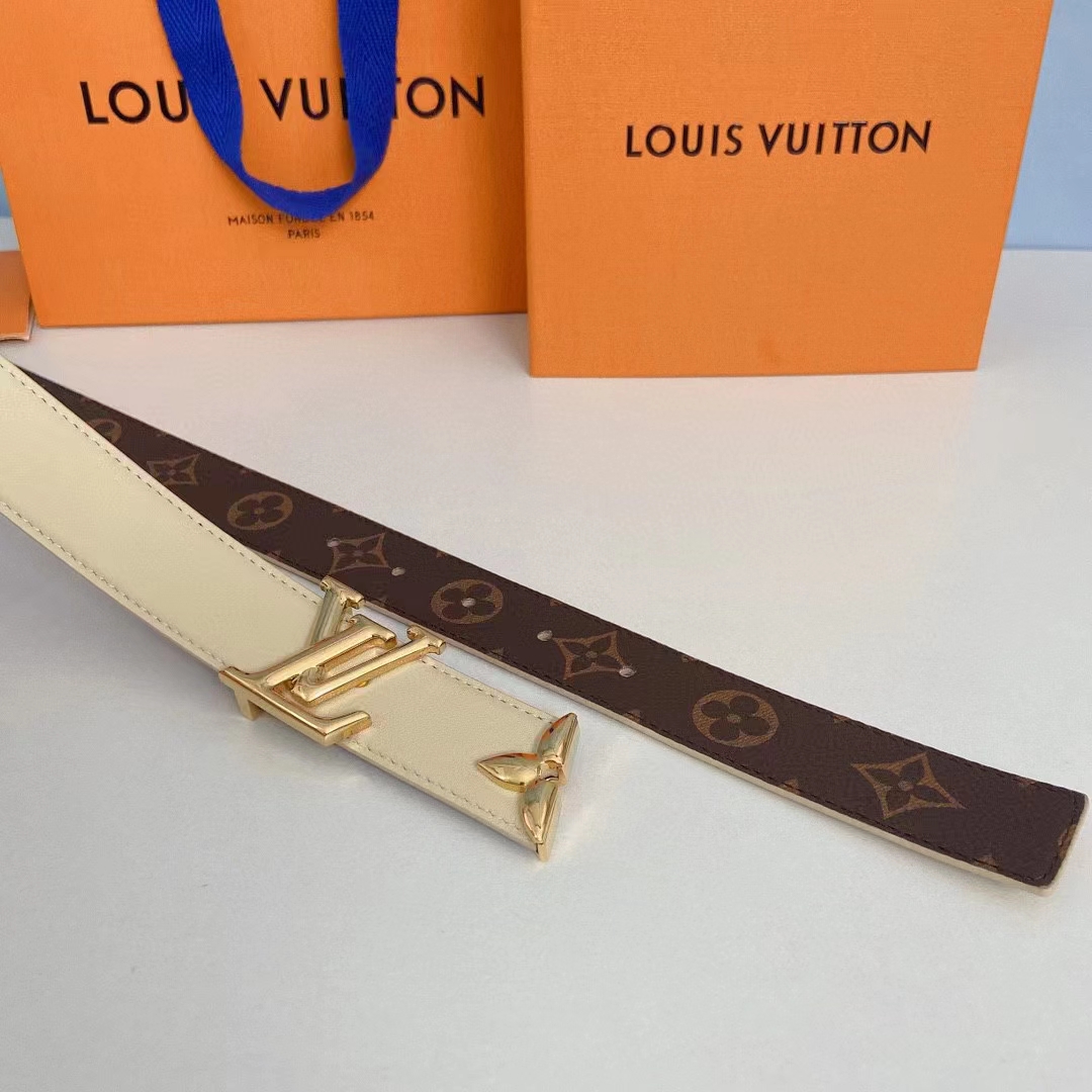 Louis Vuitton Unisex LV Pretty LV 30 MM Reversible Belt Monogram Canvas Quartz Leather