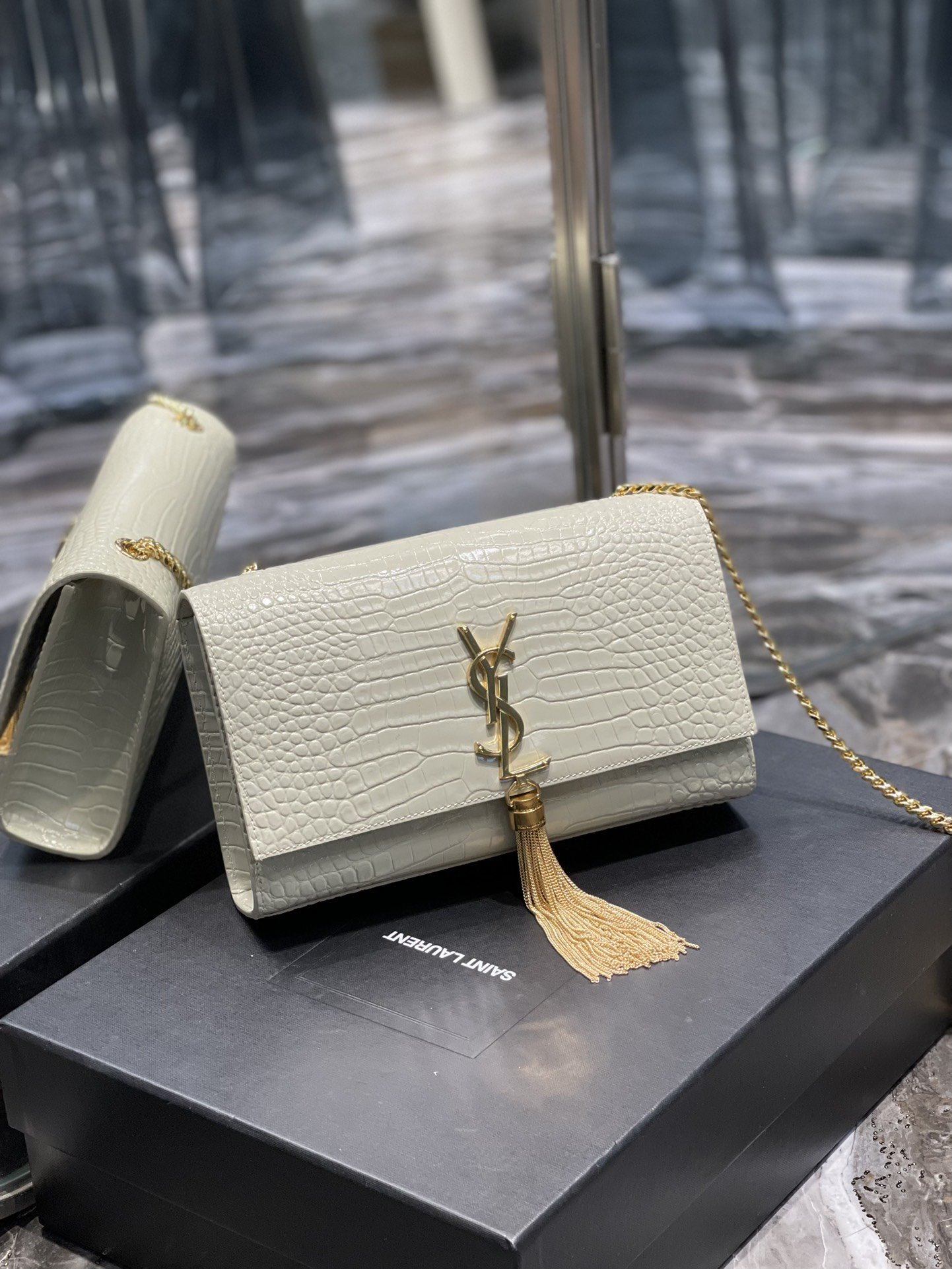 Saint Laurent Kata Medium Chain Bag White Vintage With Tassel For Women 0425020821
