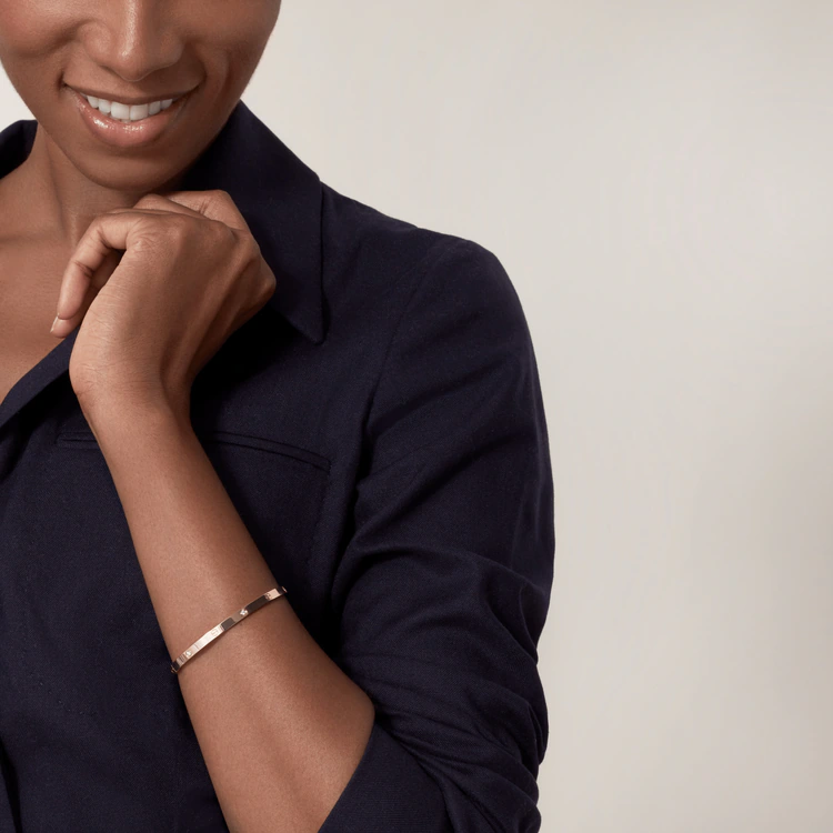CARTIER LOVE BRACELET, SMALL MODEL, 6 DIAMONDS – 16