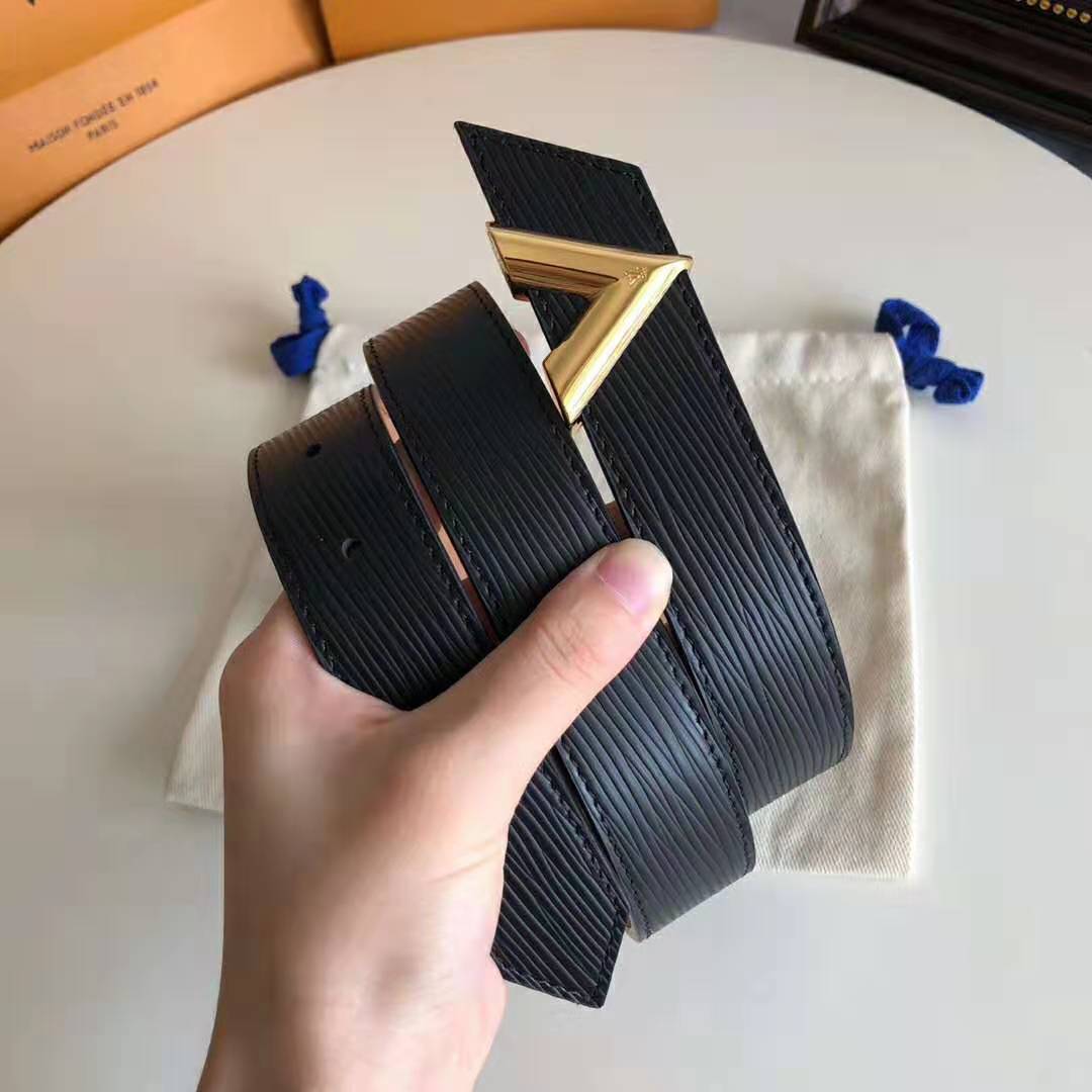 Louis Vuitton LV Unisex Essential V 30mm Belt in Epi Calf Leather-Black