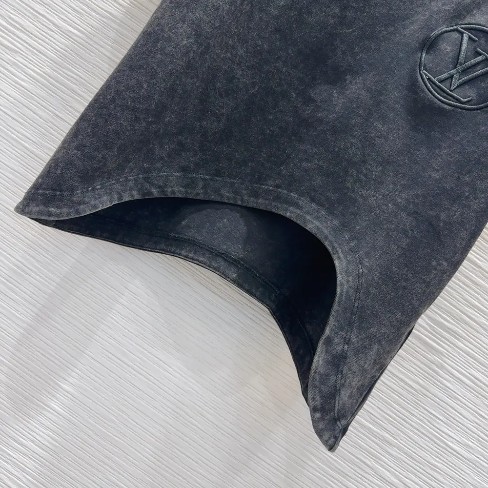 Louis Vuitton Women Curve Hem T-Shirt 1AIR84