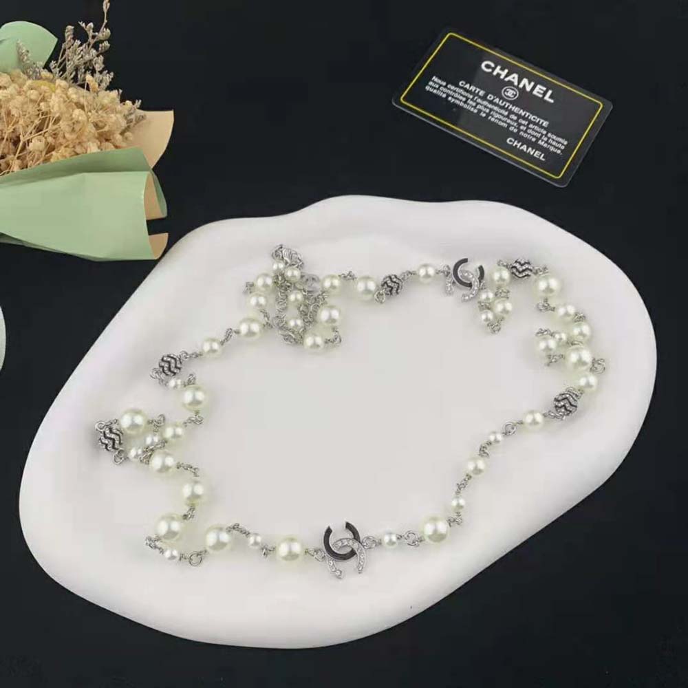Chanel Women Long Necklace in Metal Glass Pearls and Strass