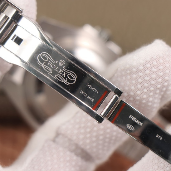 Rolex Submariner Date Hulk 40mm