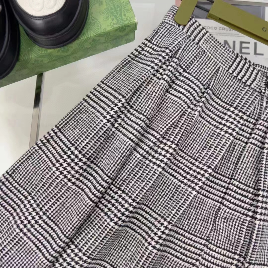 Gucci Women GG Prince Wales Check Pleated Skirt Black White Wool Button Closure