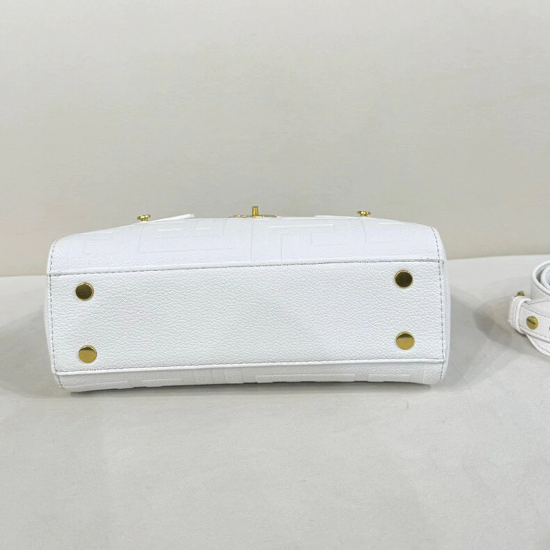 High quality cowhide fashionable and versatile crossbody bag 1024020811