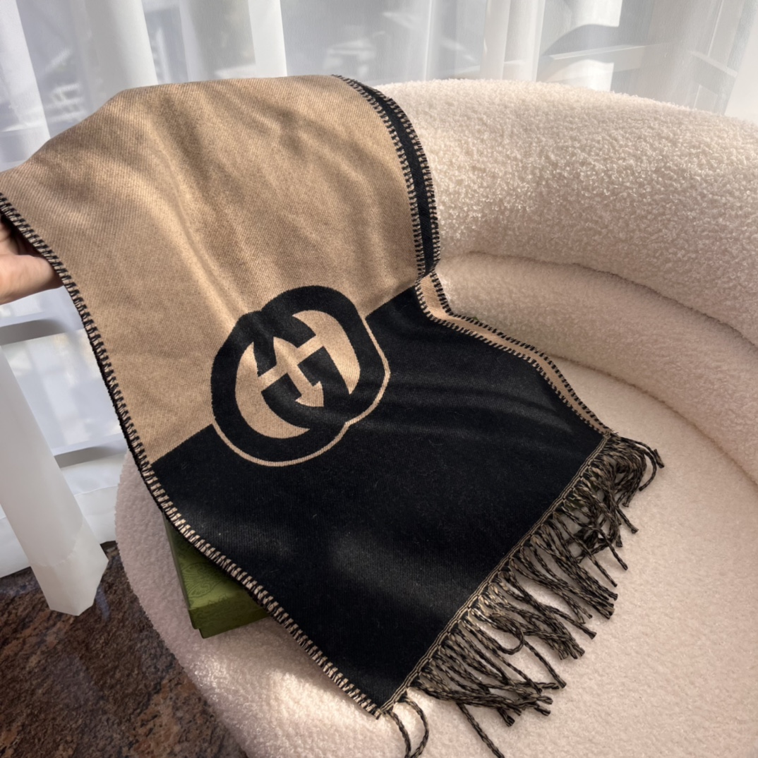 Gucci Unisex GG Wool Interlocking G Scarf Pink Black Wool Fringe Trim