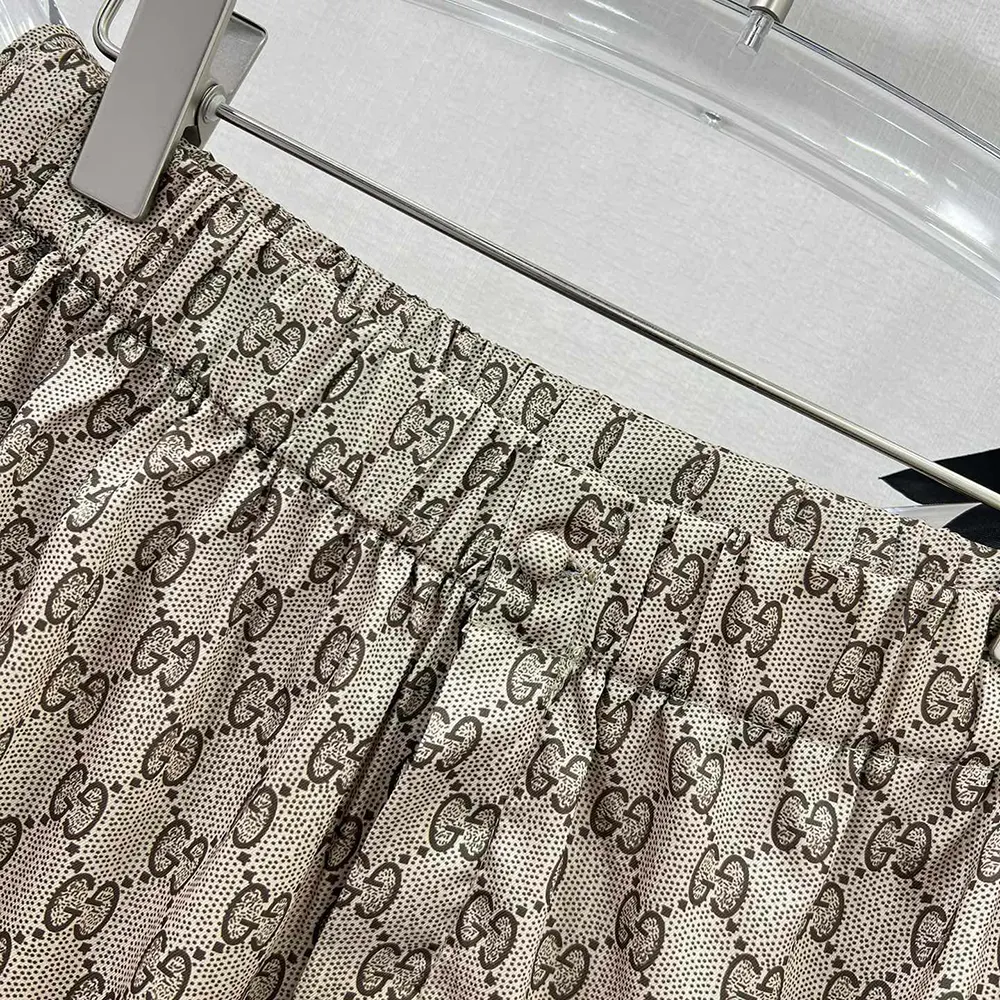 Gucci Women GG Supreme Print Silk Shirt 772401ZANRP2237