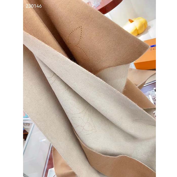 Louis Vuitton Unisex LV Cosy Mink Fur Collection Scarf Cashmere Beige Jacquard Initials Monogram Flowers