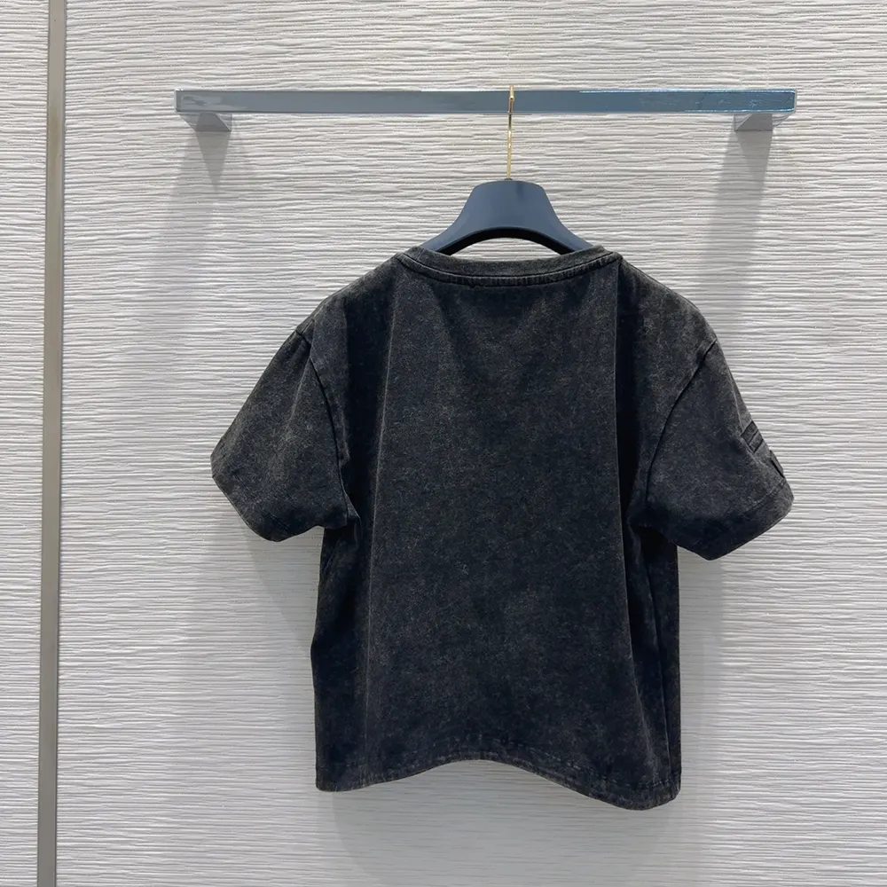 Louis Vuitton Women Curve Hem T-Shirt 1AIR84