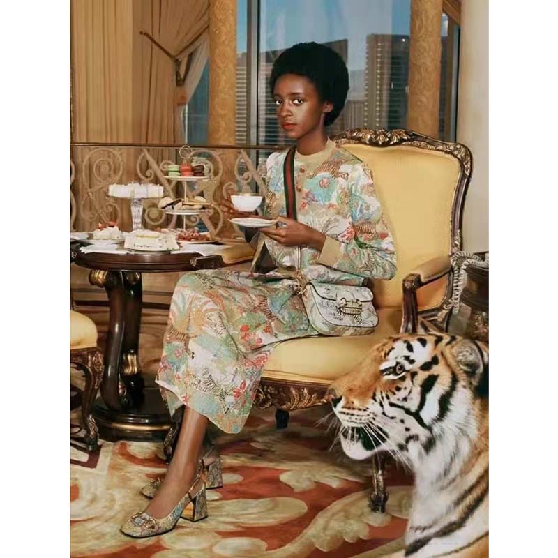 Gucci Women GG Tiger Jacquard Vest Gold Green Tiger Flower Extra Fine Lurex Crewneck