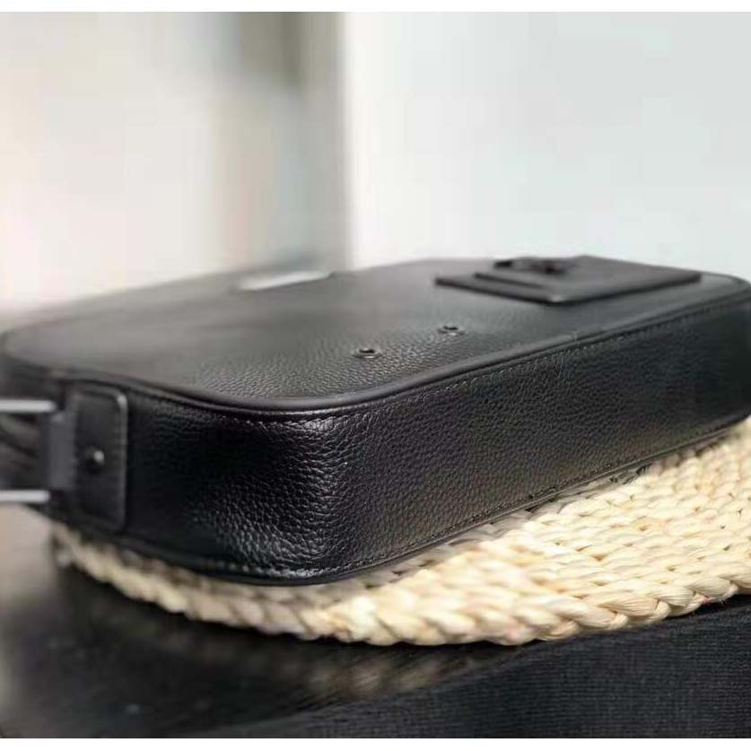 Louis Vuitton LV Men Alpha Messenger in Dark Silver Taurillon Leather-Black