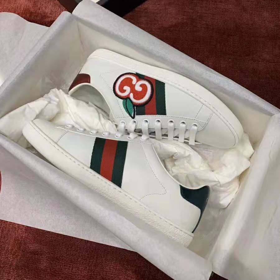 Gucci Unisex Ace Sneaker with GG Apple in White Leather 2 cm Heel